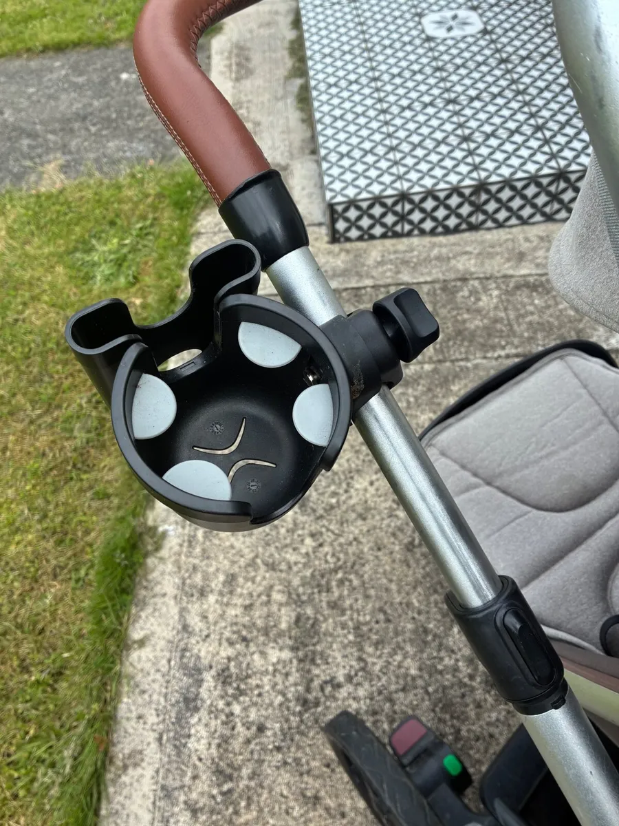 Silver cross wave travel system - Image 2