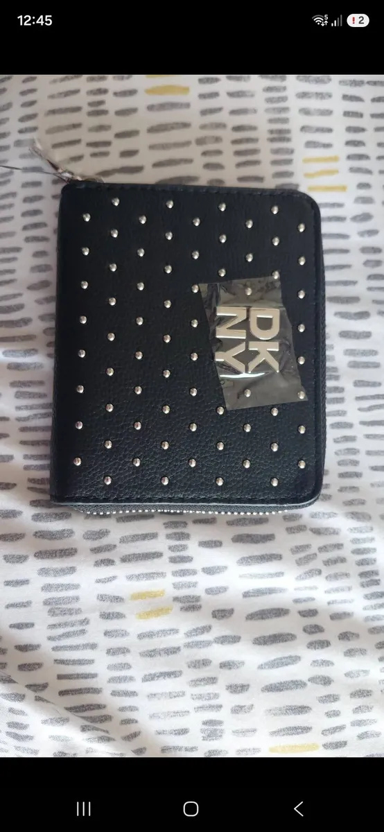 Ladies DKNY wallet - Image 1