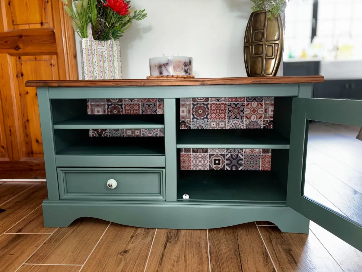 Upcycled Solid Pine Unit - Image 2