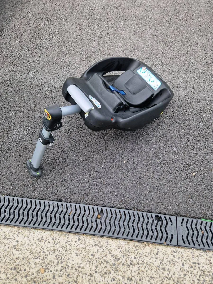 Isofix base - Image 1