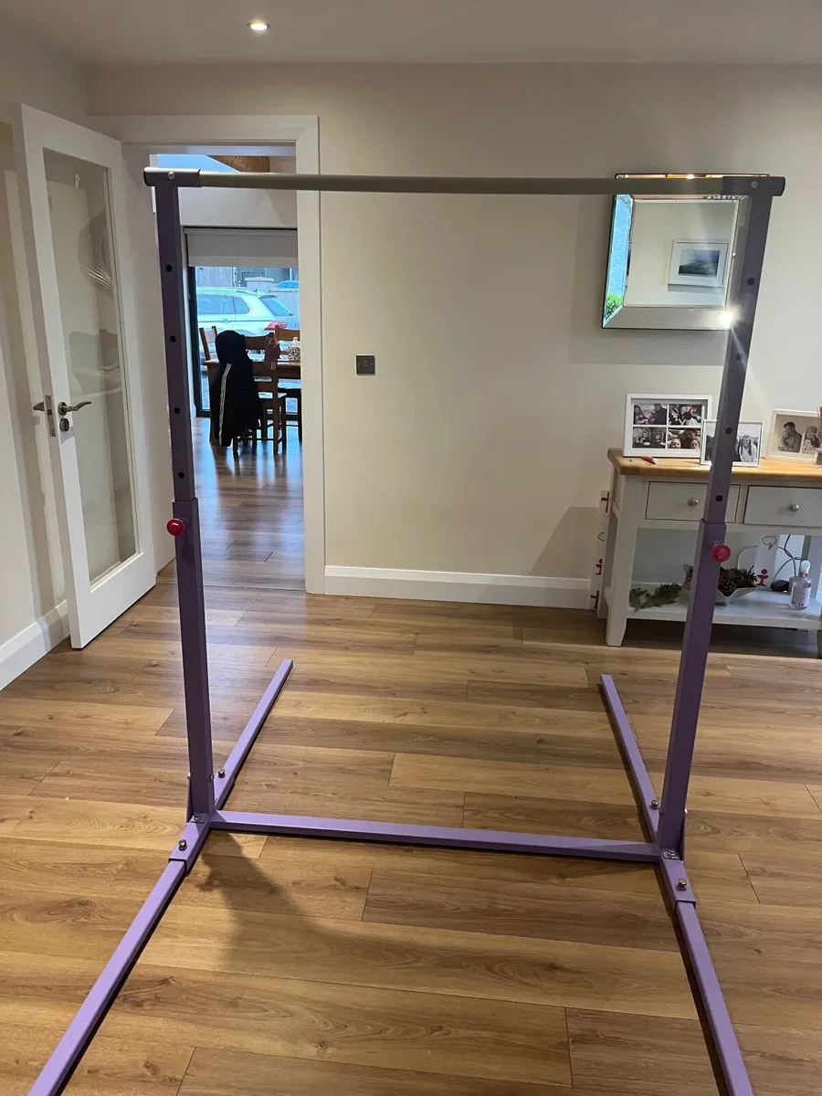 Gymnastics bars - Image 1