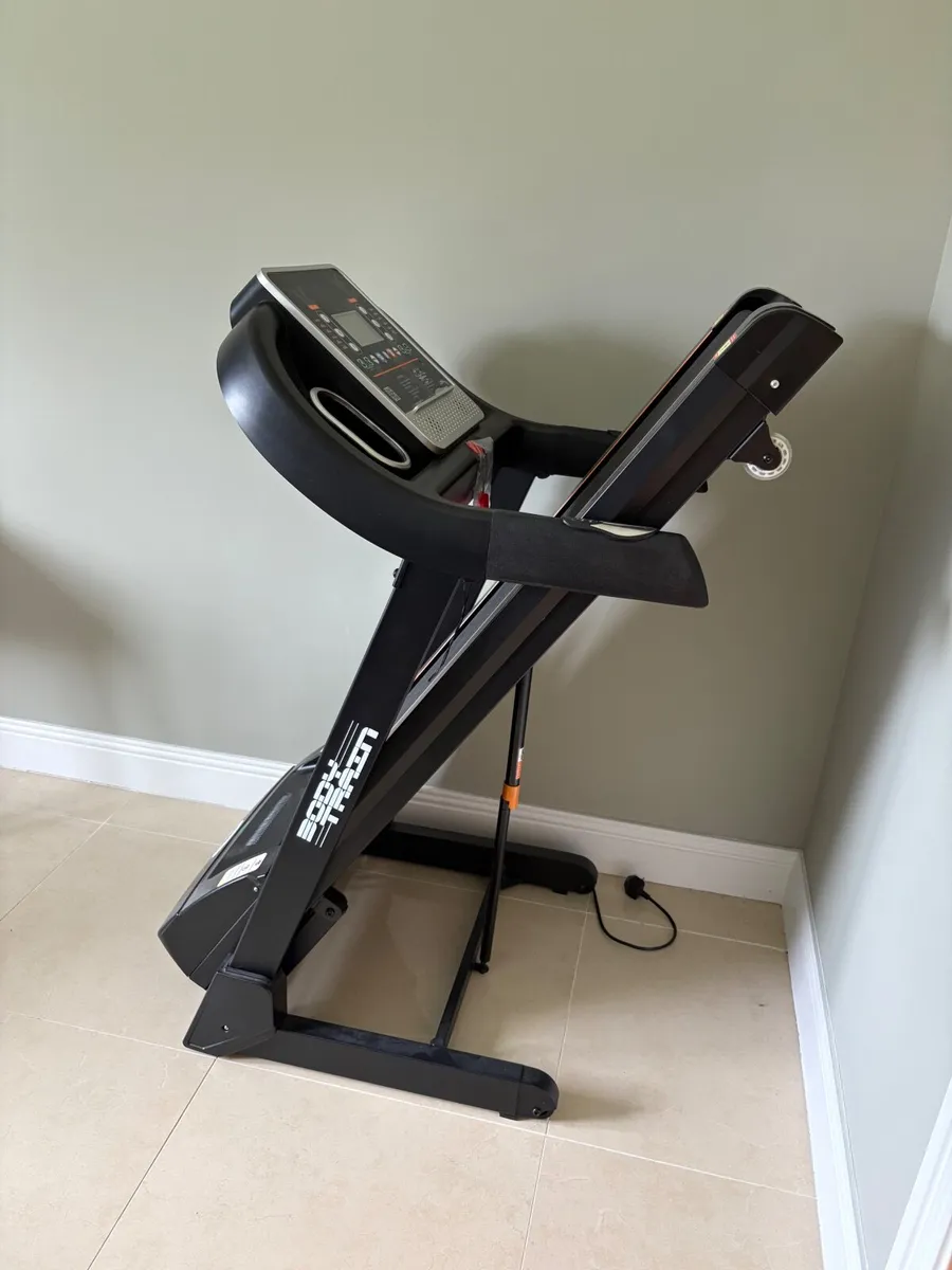 Treadmill - Image 1