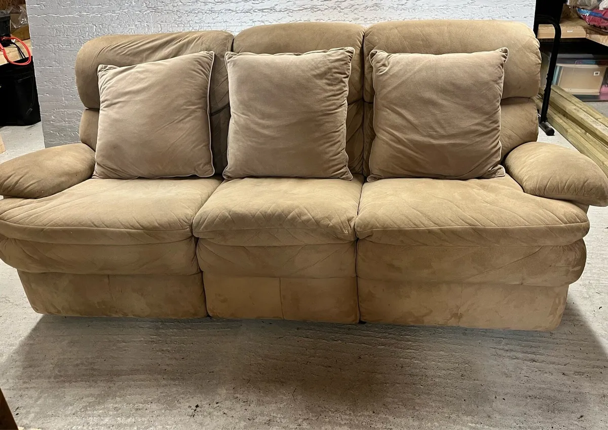 3 piece suite - Image 1
