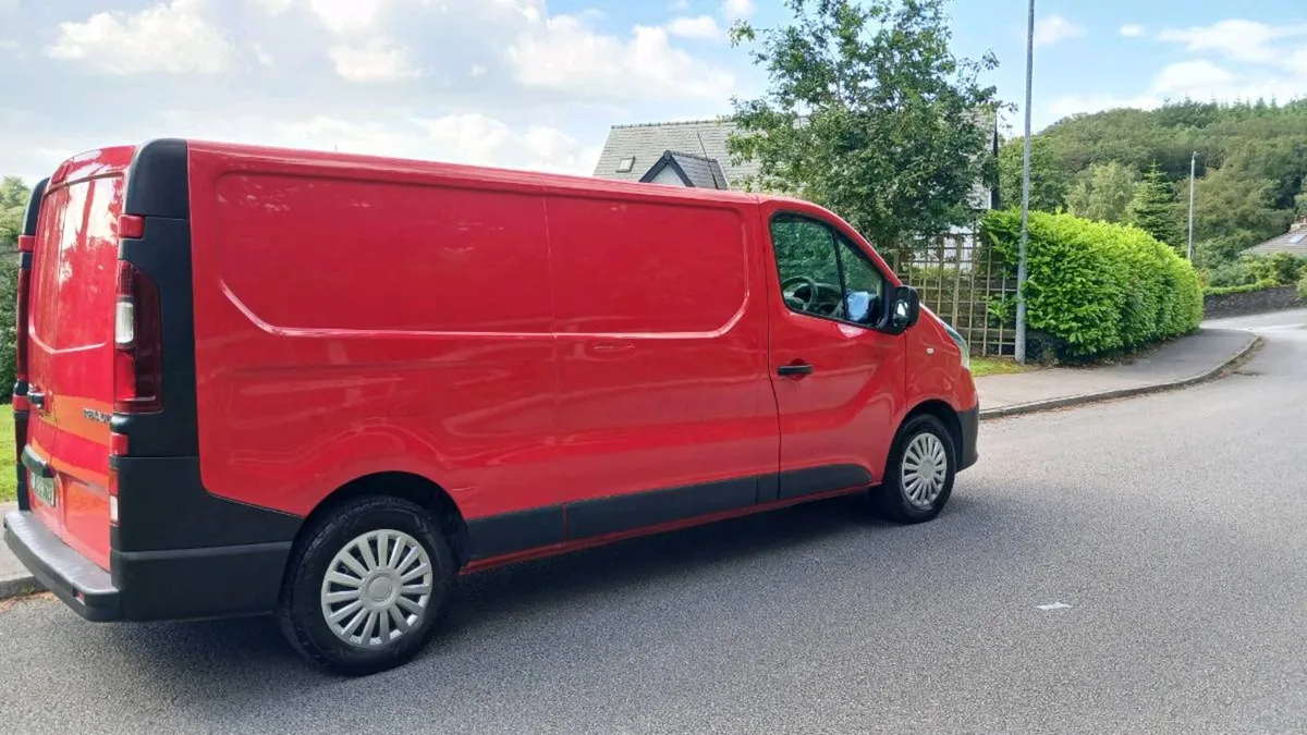 182 Renault Traffic van. Test & Tax - Image 3