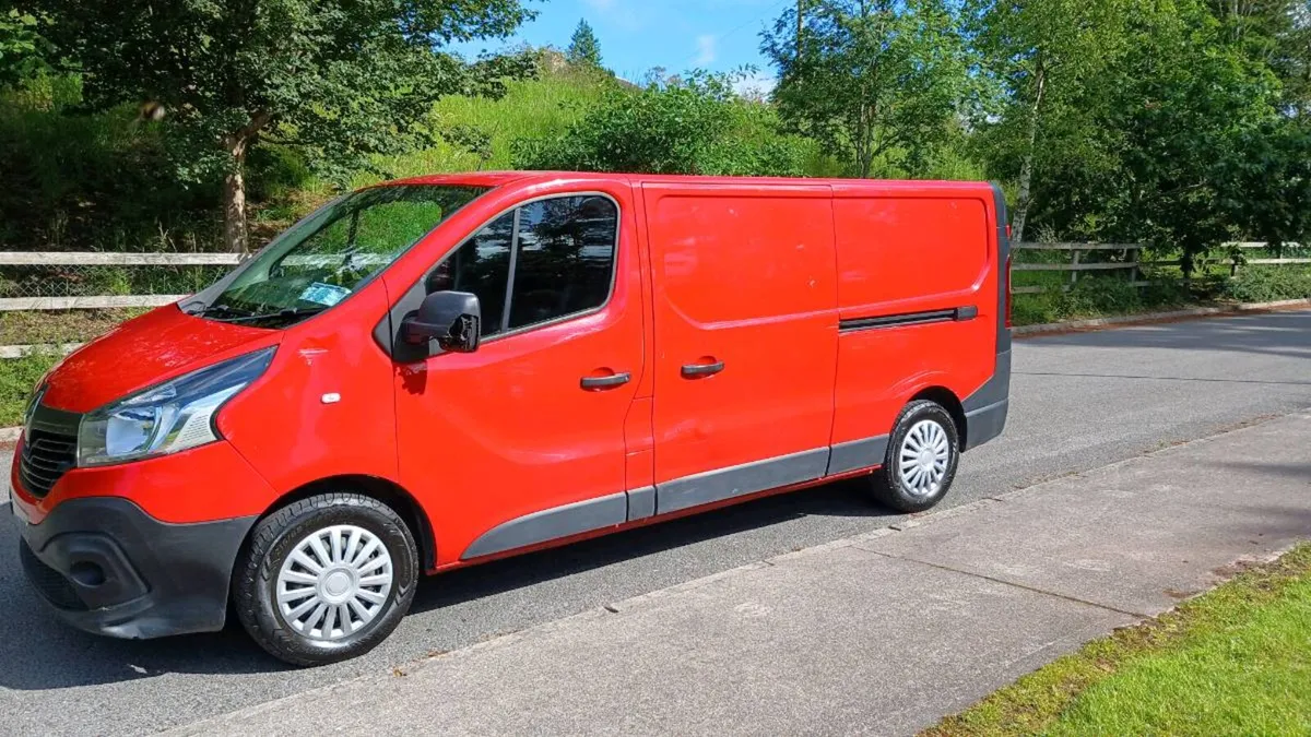 182 Renault Traffic van. Test & Tax - Image 4
