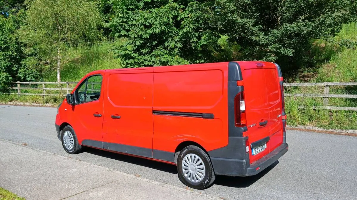 182 Renault Traffic van. Test & Tax - Image 2