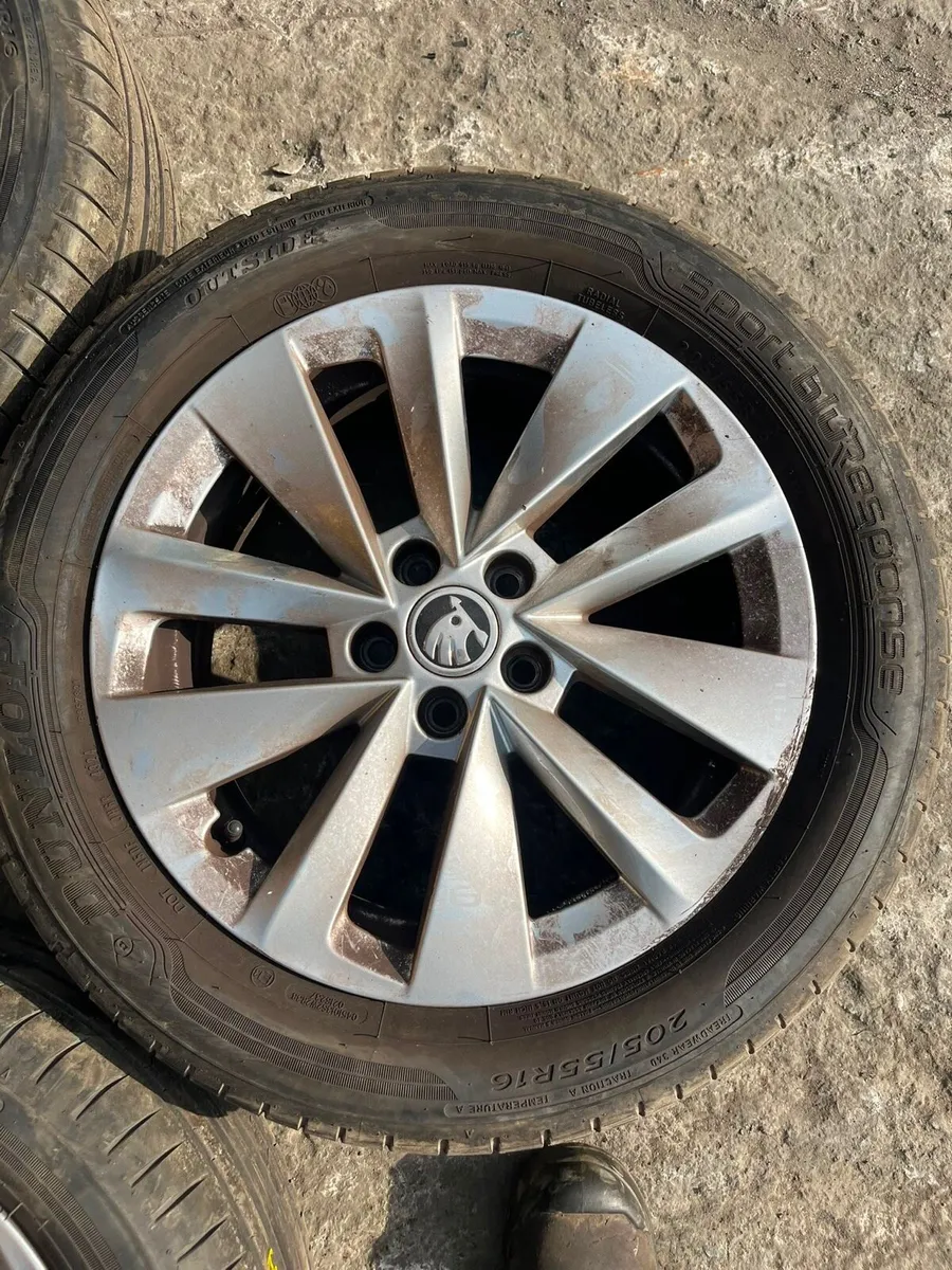 Alloy wheel sets for sale - Image 4