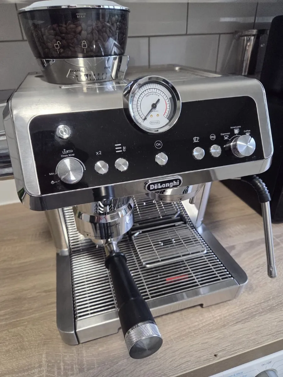 Coffee Machine (Delonghi) - Image 2