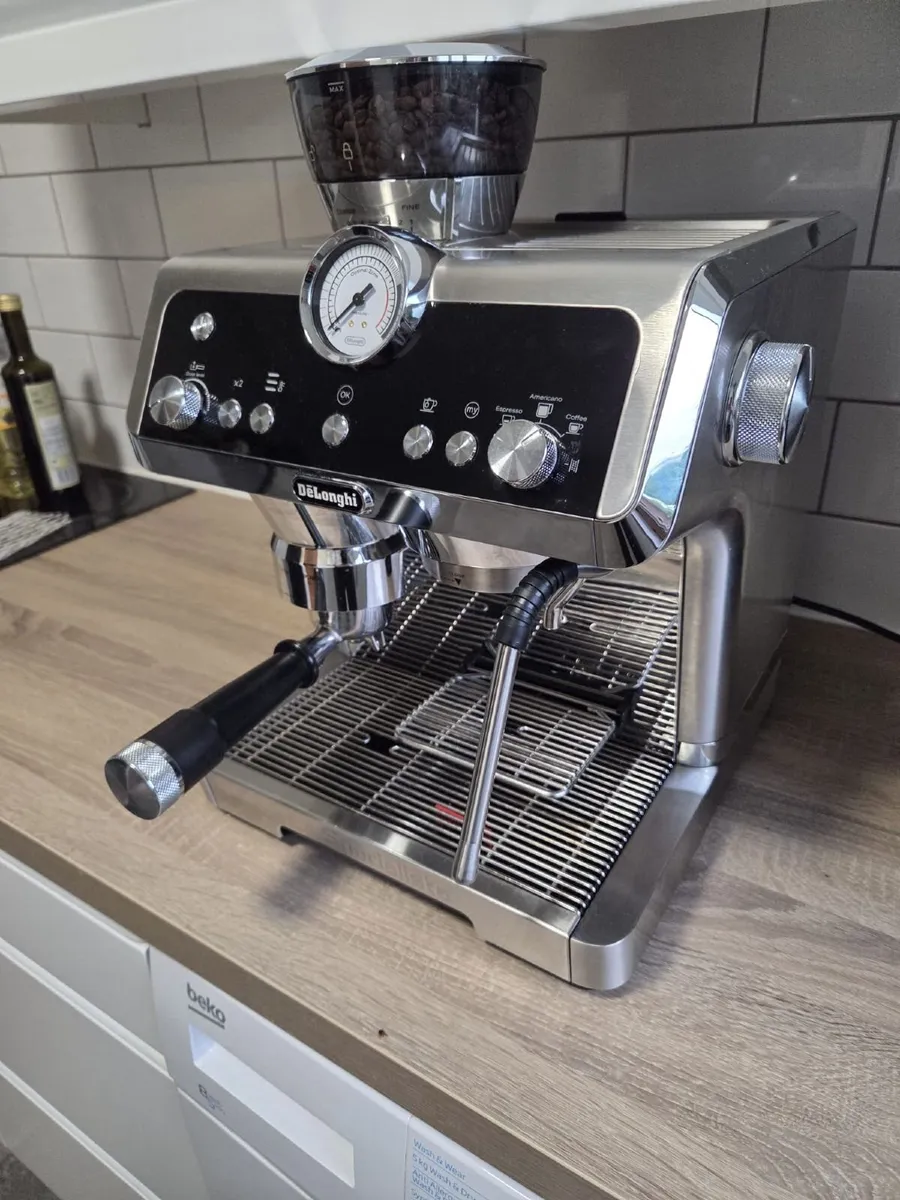 Coffee Machine (Delonghi) - Image 1