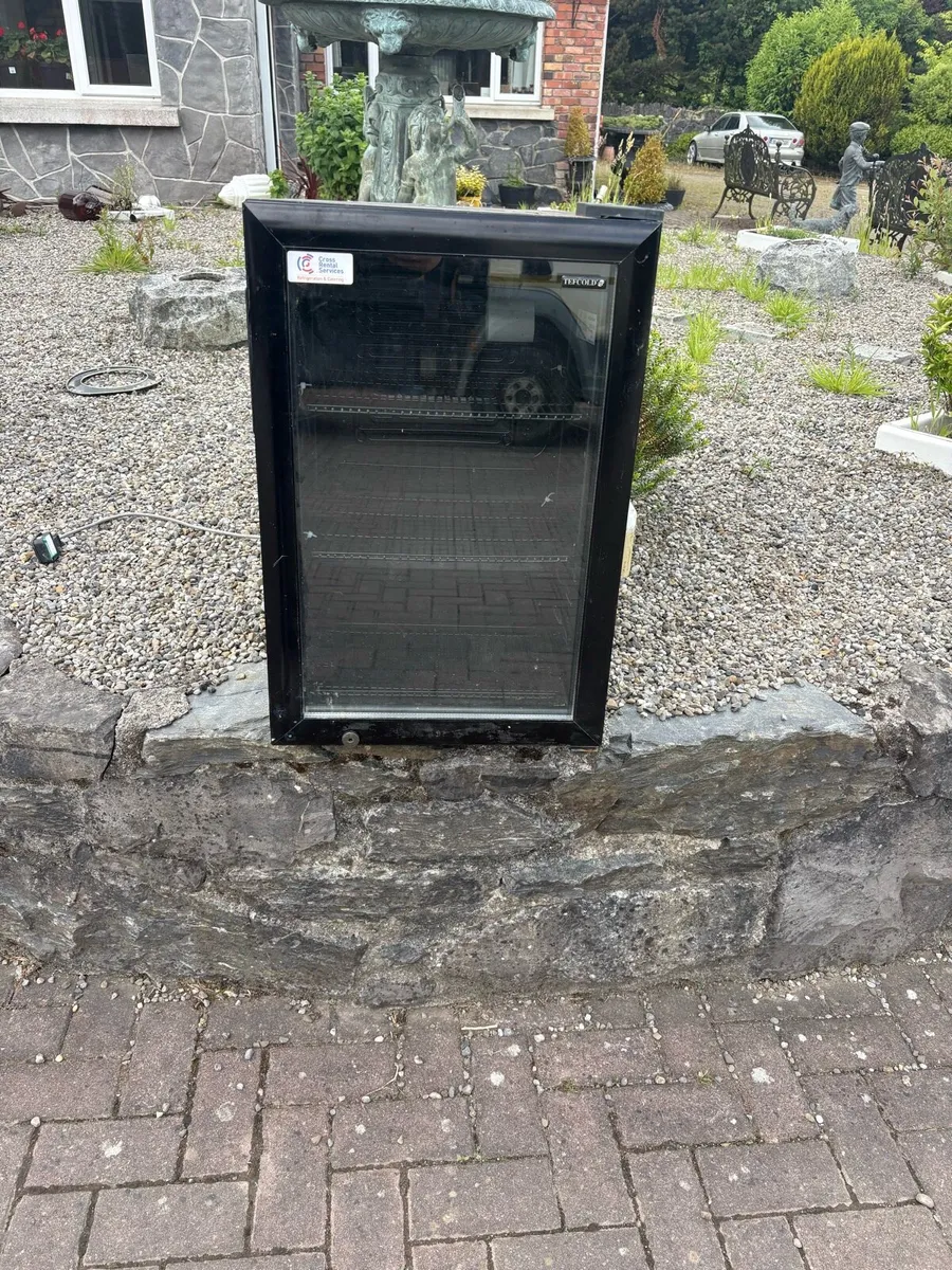 Drinks fridge - Image 1