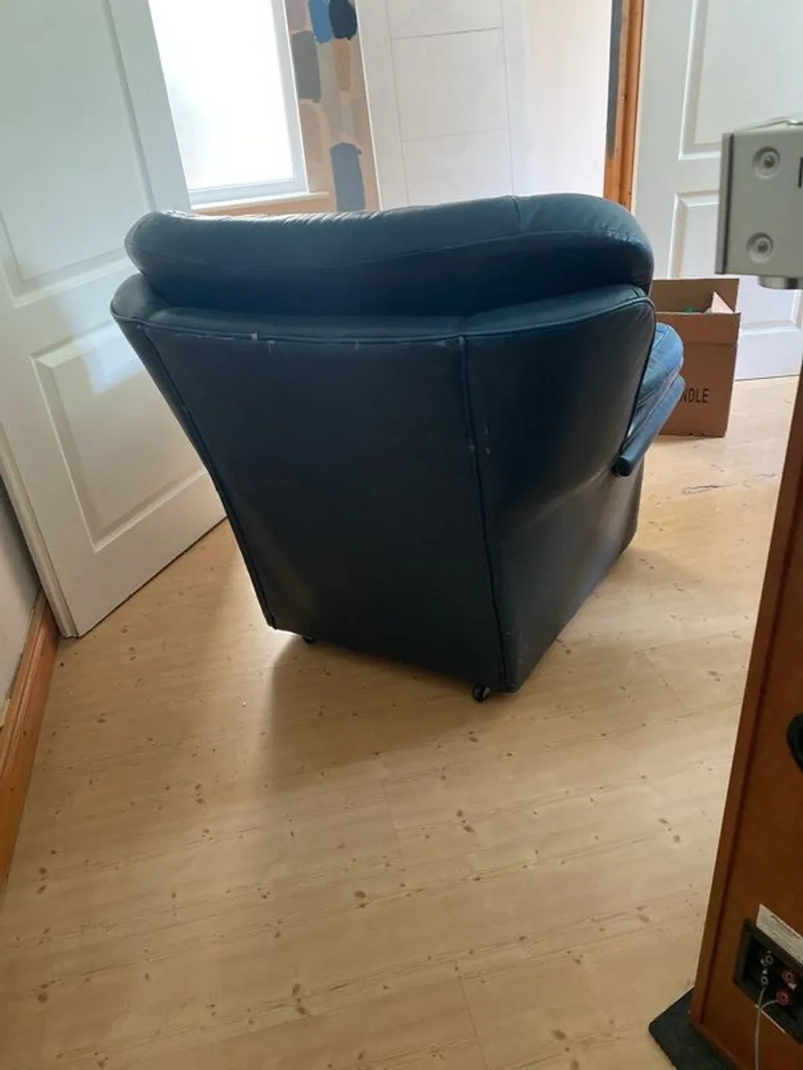 couch - Image 3
