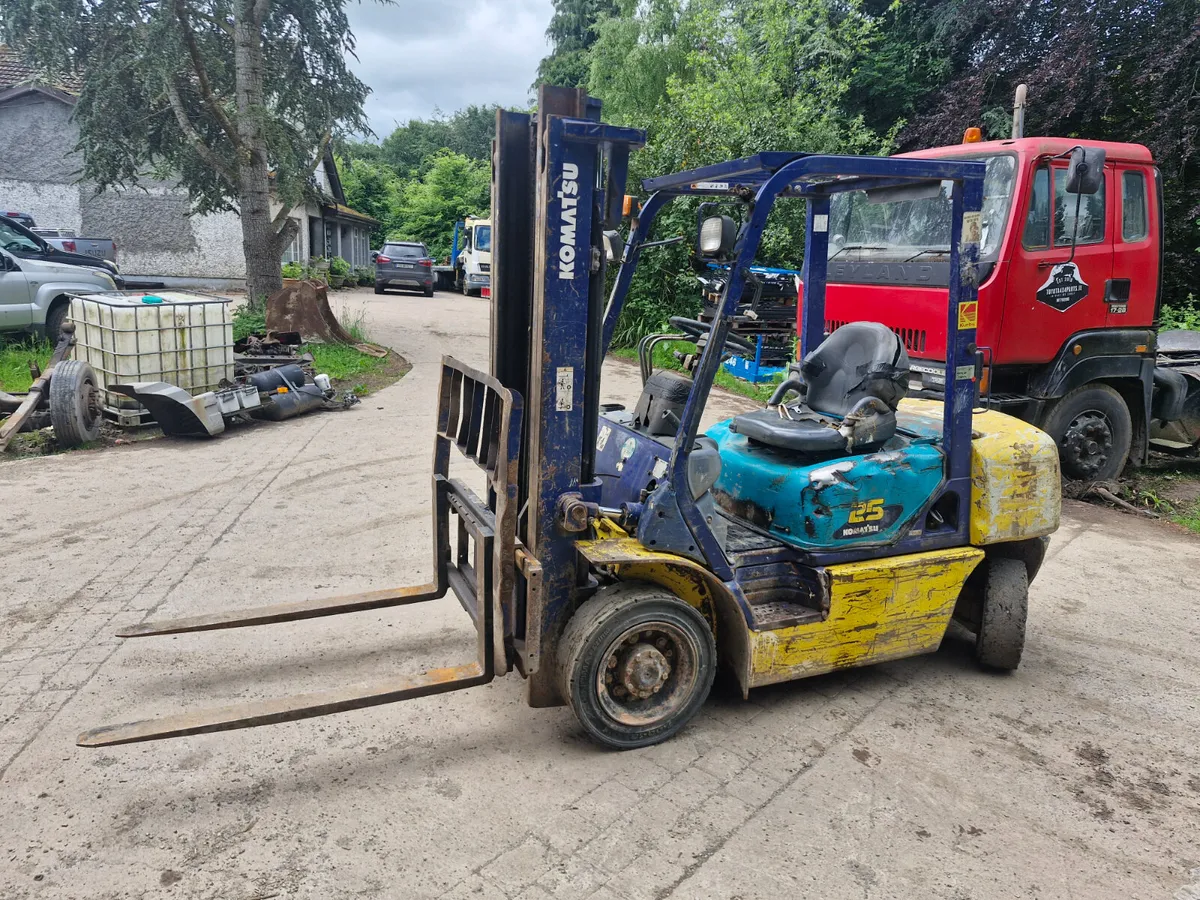 Komatsu 2.5 ton forklift - Image 4
