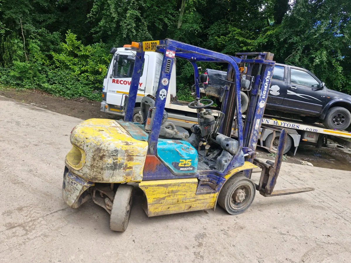 Komatsu 2.5 ton forklift - Image 2
