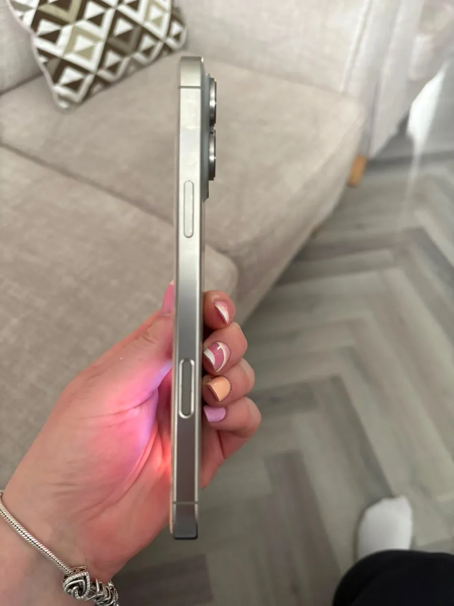 I phone 16 pro max - Image 2