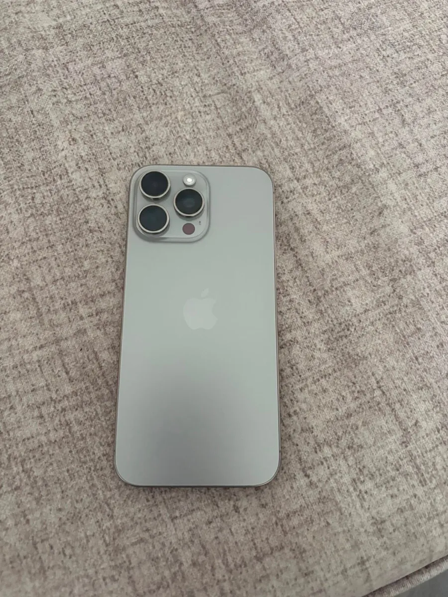 I phone 16 pro max - Image 4