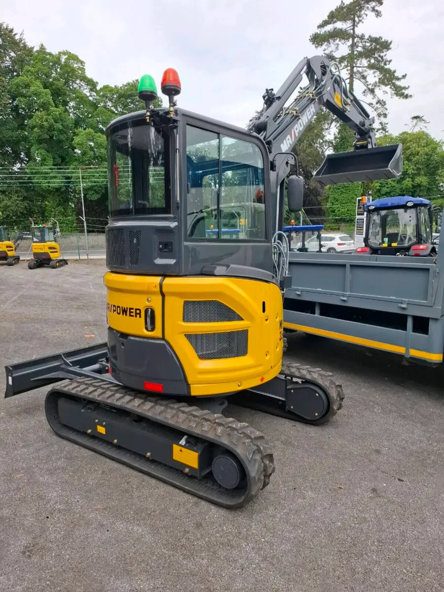 New 3.5 tonne Max-Power range - Image 1