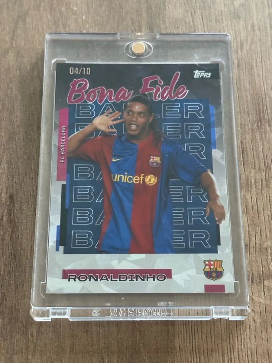 2025 Barcelona Team Set Ronaldinho Bona Fide Baller 4/10 Black - Image 2