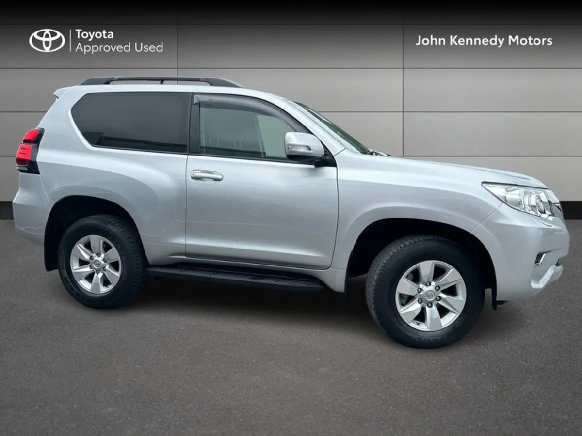 Toyota Land Cruiser SWB COMMERCIAL MANUAL 2DR - Image 3