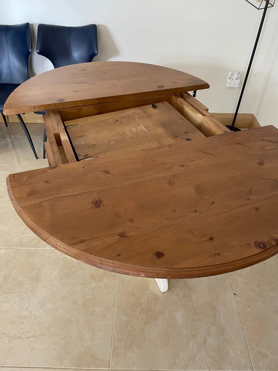Kitchen oak round  table - Image 3