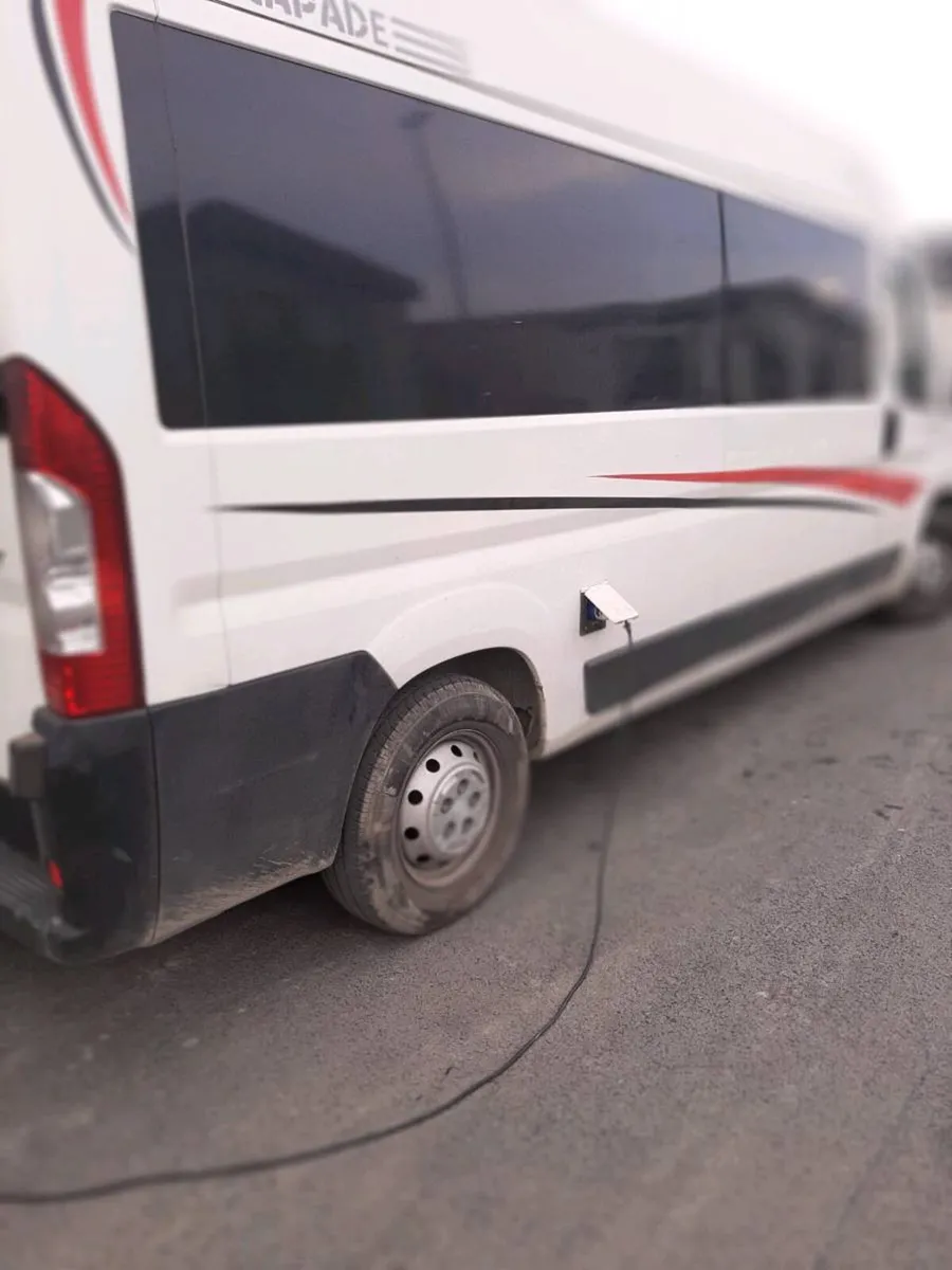 Camper van - Image 3