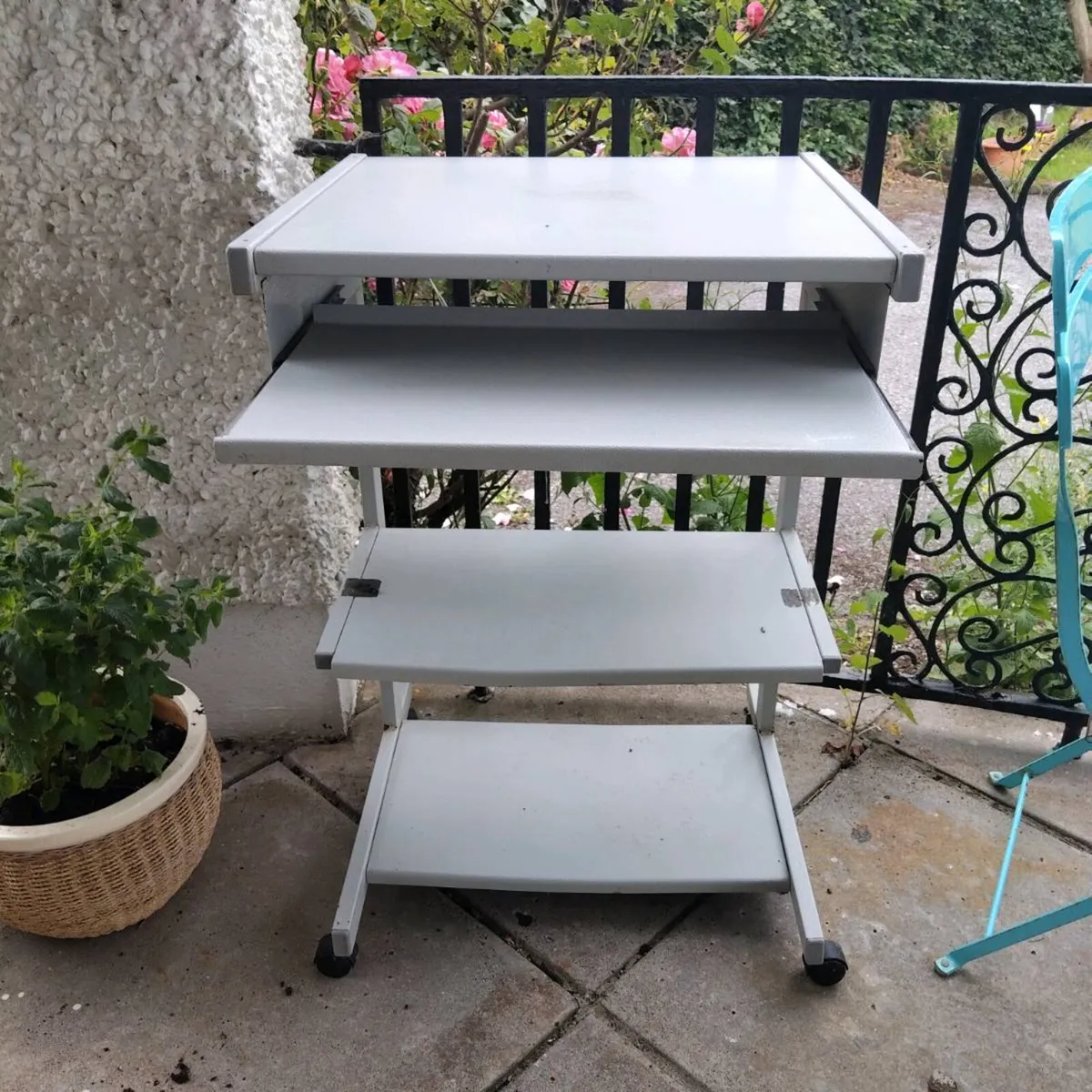 Computer Desk - Image 1