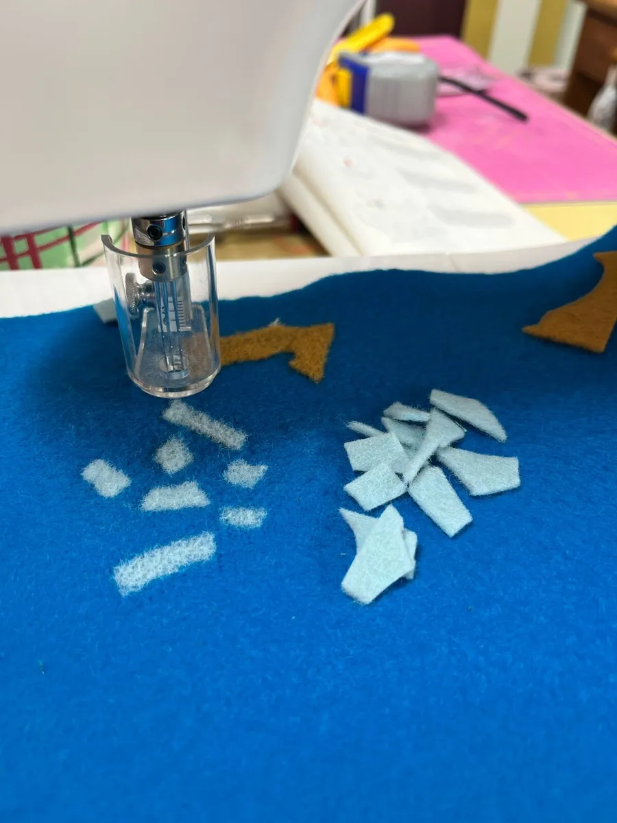 Embellishing  / Needle Felting Machine - Image 2