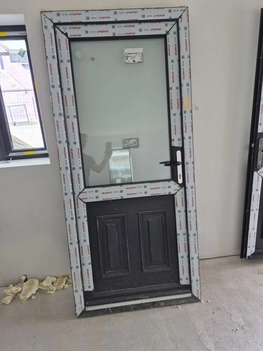 window - Image 2