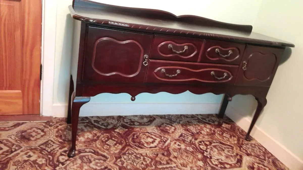 Vintage mahogany Sideboard  ,with queen Ann legs - Image 1