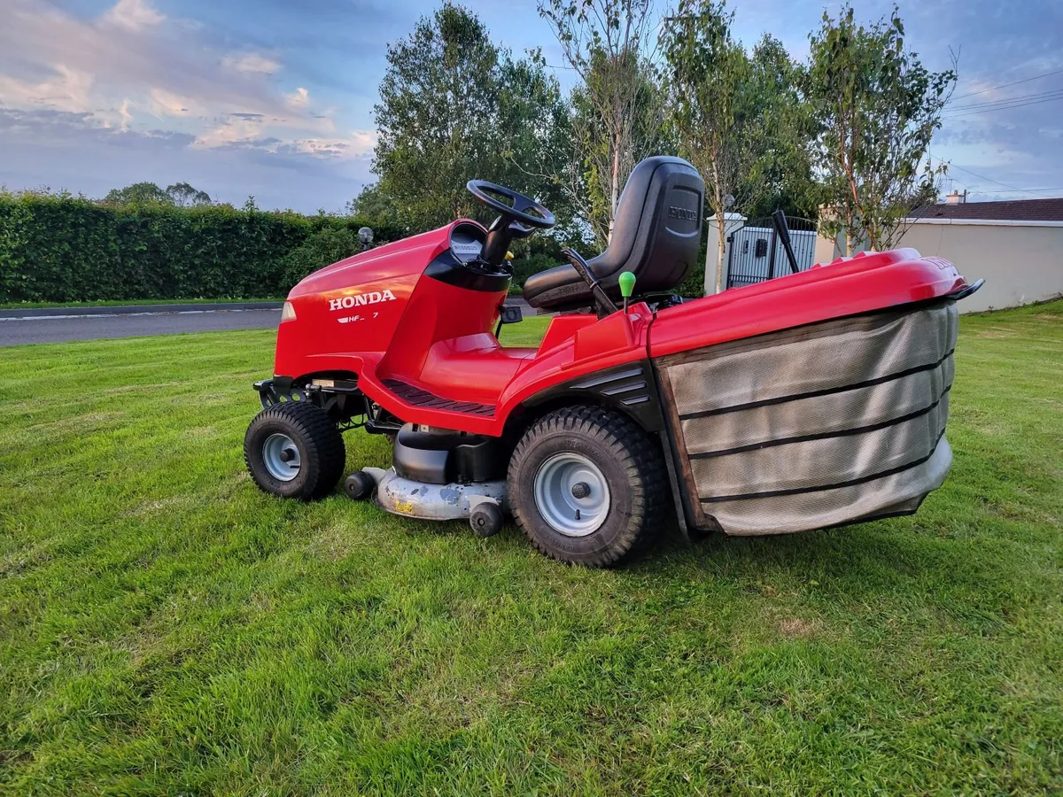 Honda Lawn Tractor. Ride on mower. - Image 2