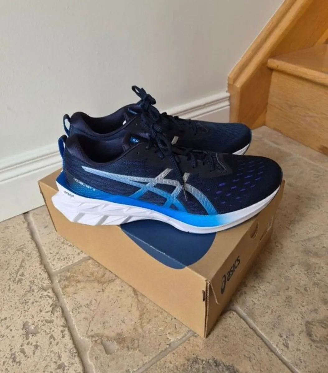 Mens novablast 2 asics runners (euro 44) - Image 2