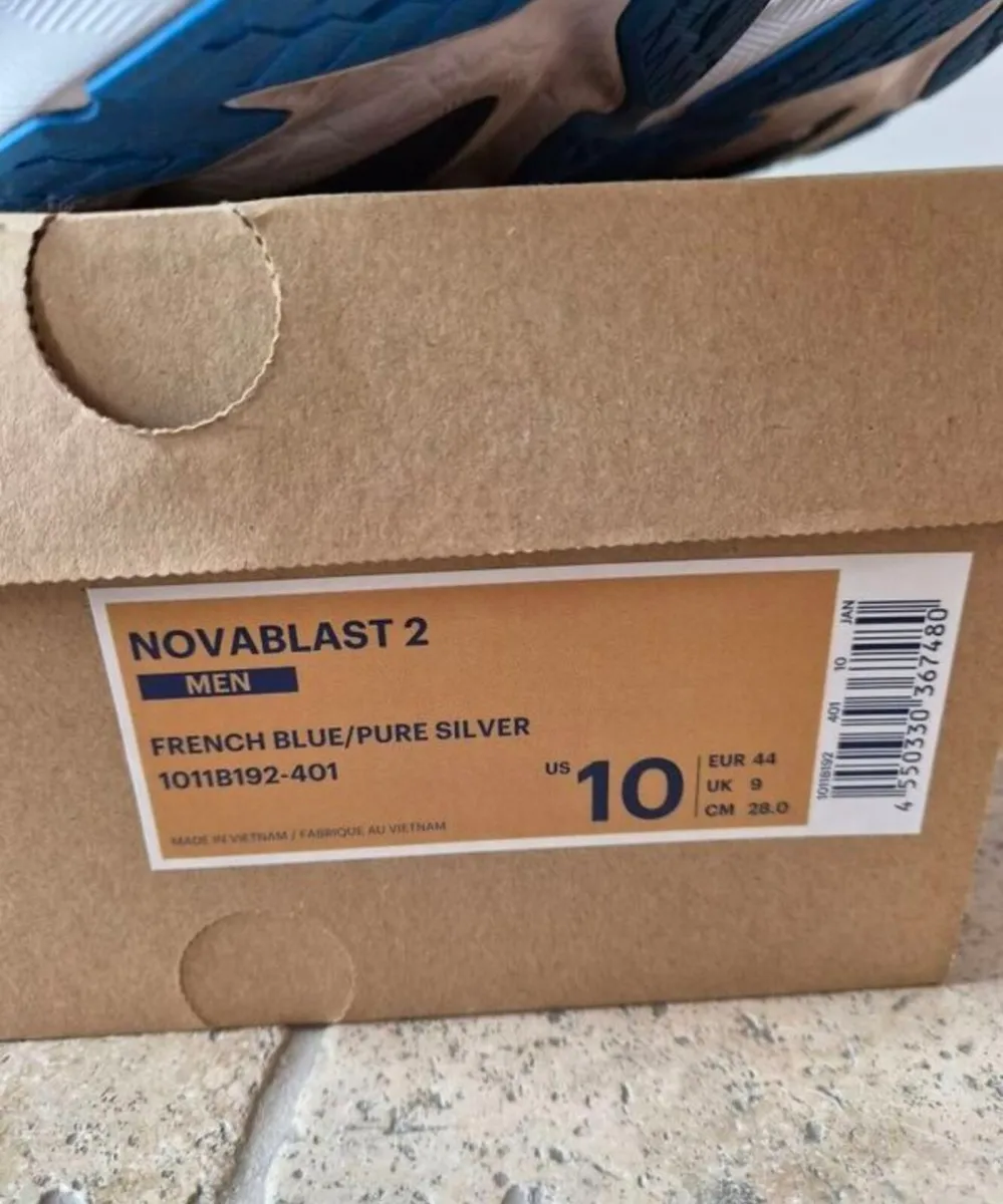 Mens novablast 2 asics runners (euro 44) - Image 3