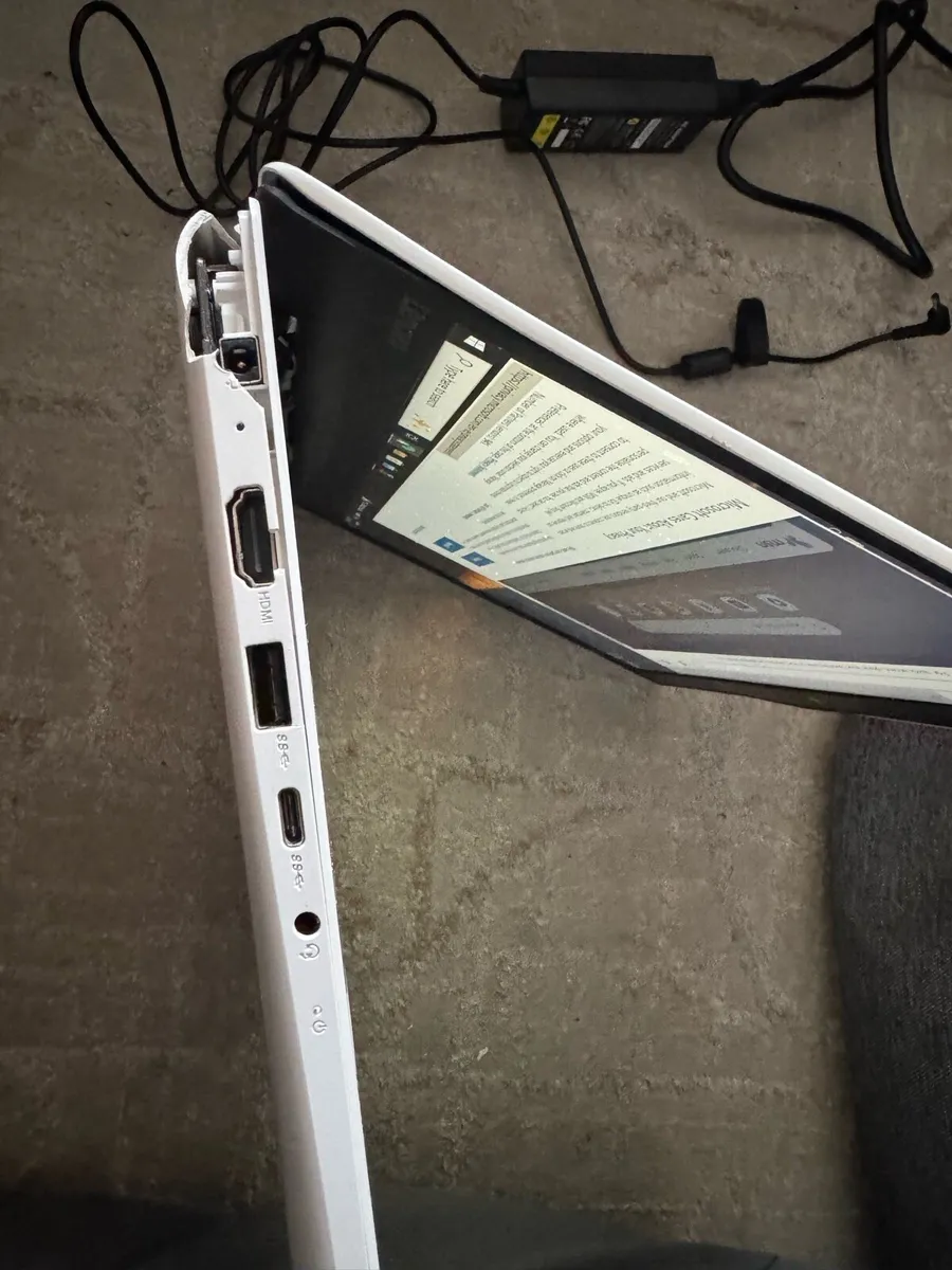 Lenovo i5 8gen laptop - Image 4