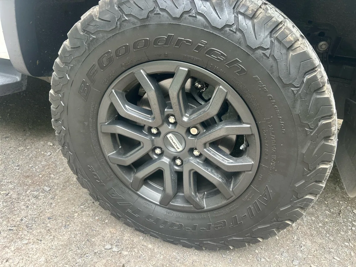 Ford Raptor - Image 3