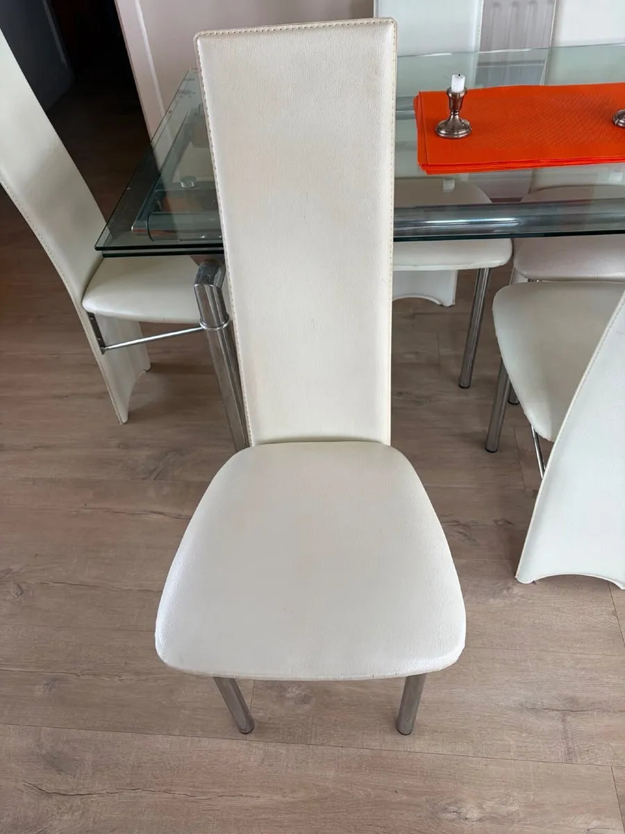 6 dining room chairs - Image 1