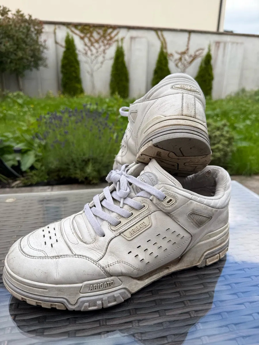 Collection of used rare sneakers - Image 1