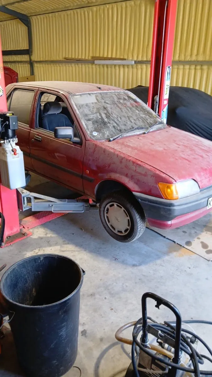 Ford Fiesta 1992 - Image 2
