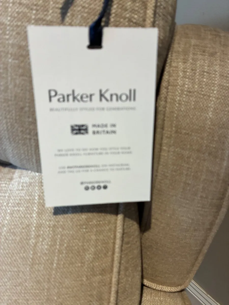 Parker Knoll Recliner Armchair  Electric - Image 3