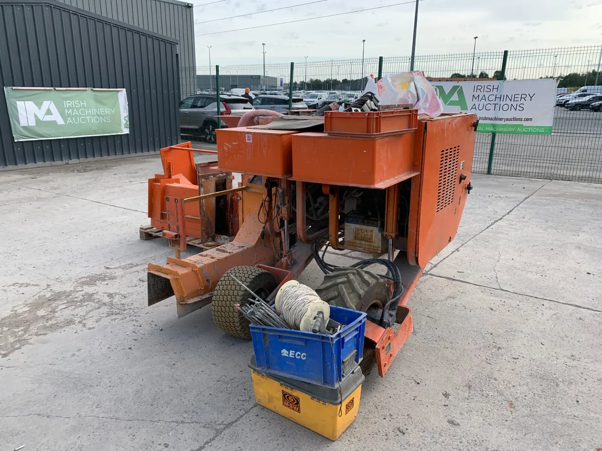BID ONLINE NOW - MBW KERB MACHINE FOR AUCTION - Image 1