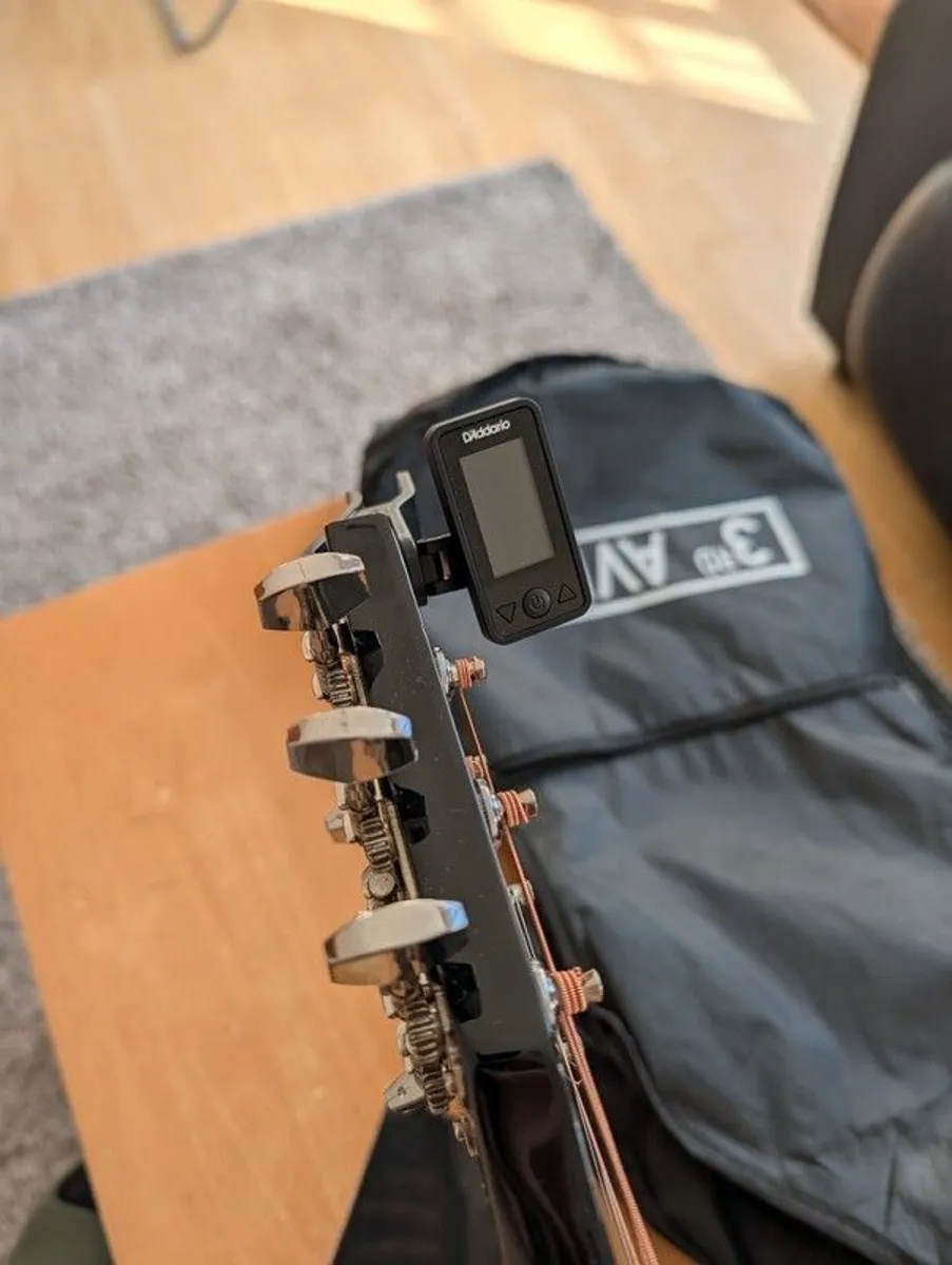 3rd Avenue - Steel string acoustic guitar - Image 4