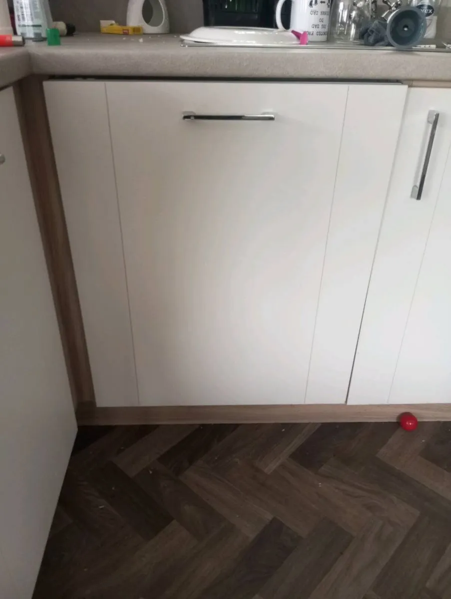 Dishwasher - Image 1