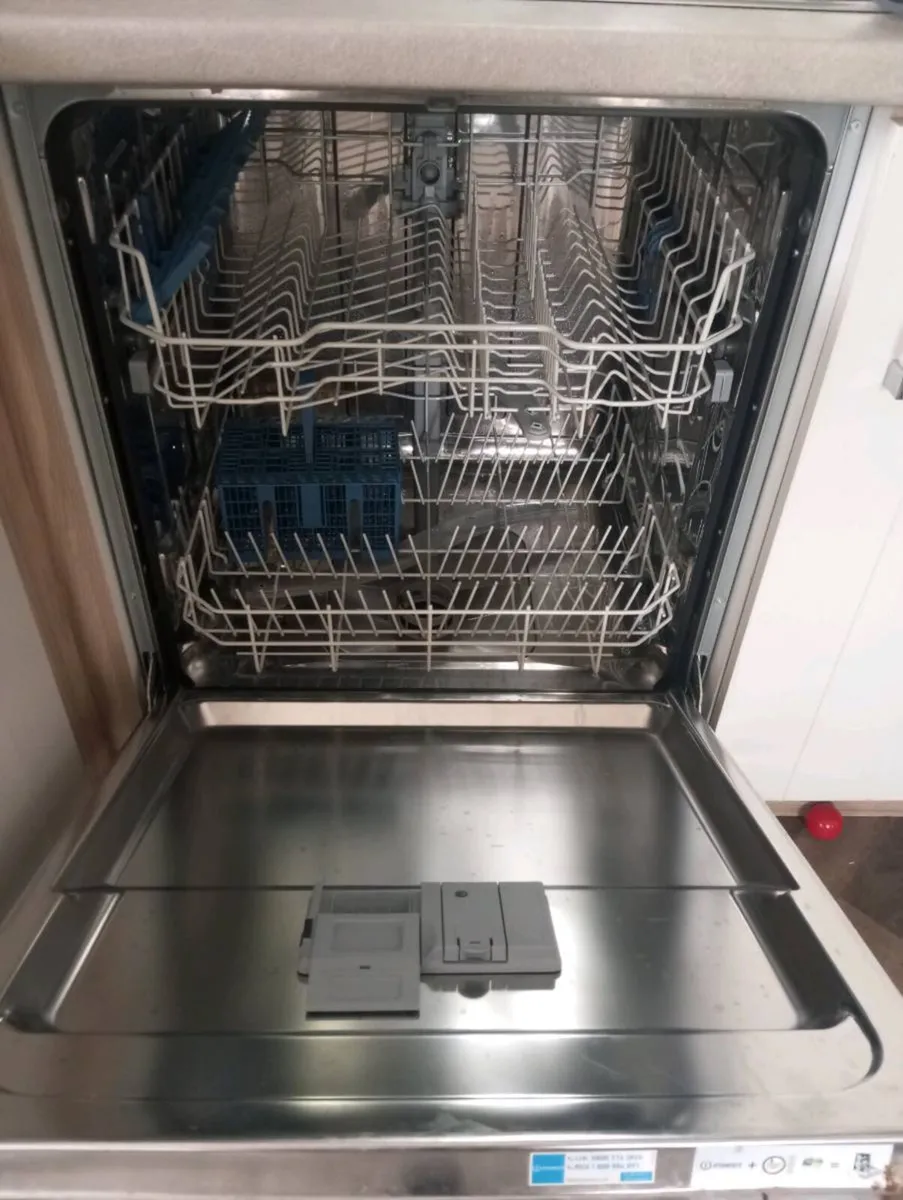 Dishwasher - Image 4