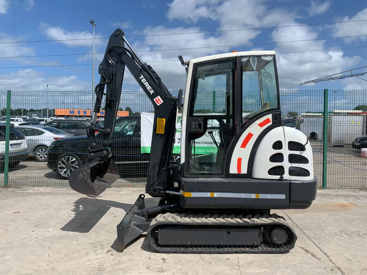 BID ONLINE NOW - 2003 TEREX HR14 EXCAVATOR - Image 2