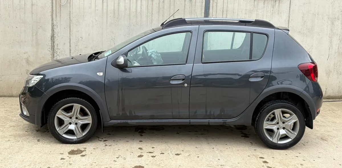 2019 Dacia stepway for parts - Image 4