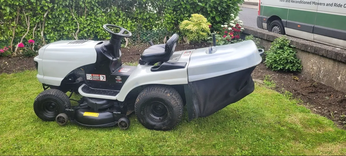 CRAFTSMAN GARDEN TRACTOR - Image 4