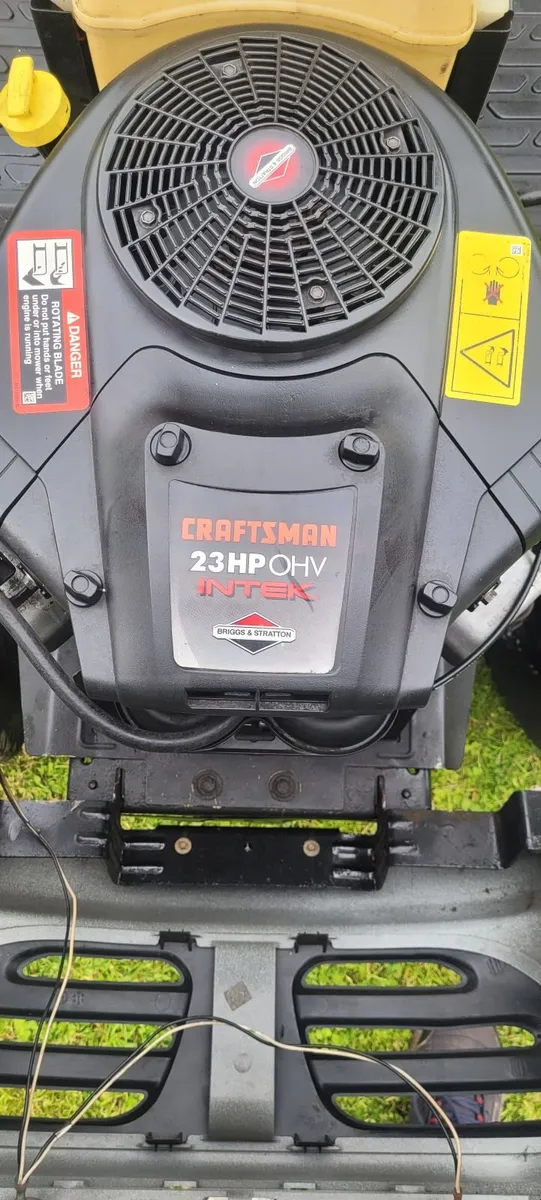CRAFTSMAN GARDEN TRACTOR - Image 2