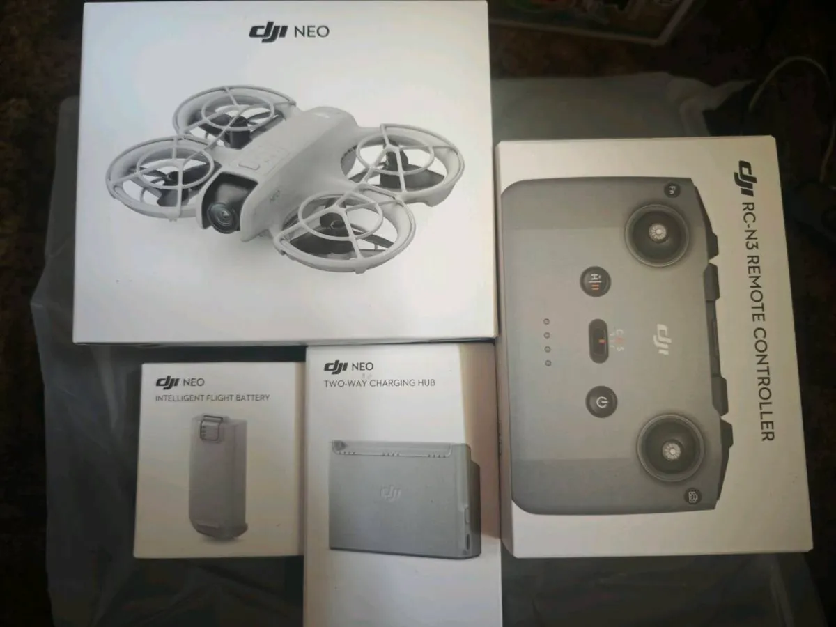 DJI Neo + controller, battery and charger - Image 2