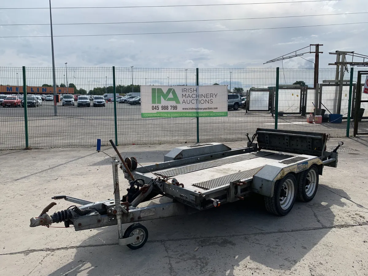 BID ONLINE NOW - BRIAN JAMES TILT BED TRAILER - Image 1