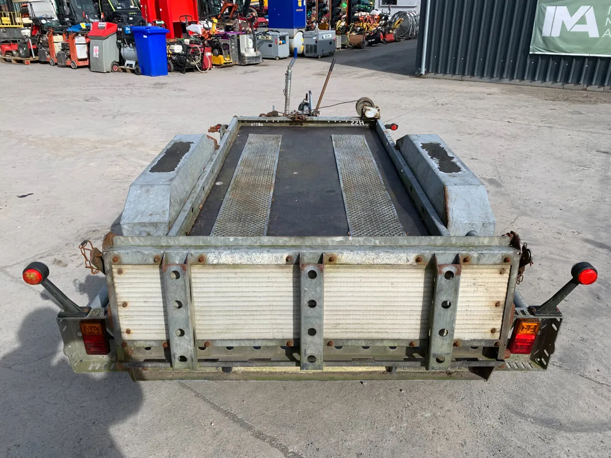 BID ONLINE NOW - BRIAN JAMES TILT BED TRAILER - Image 4