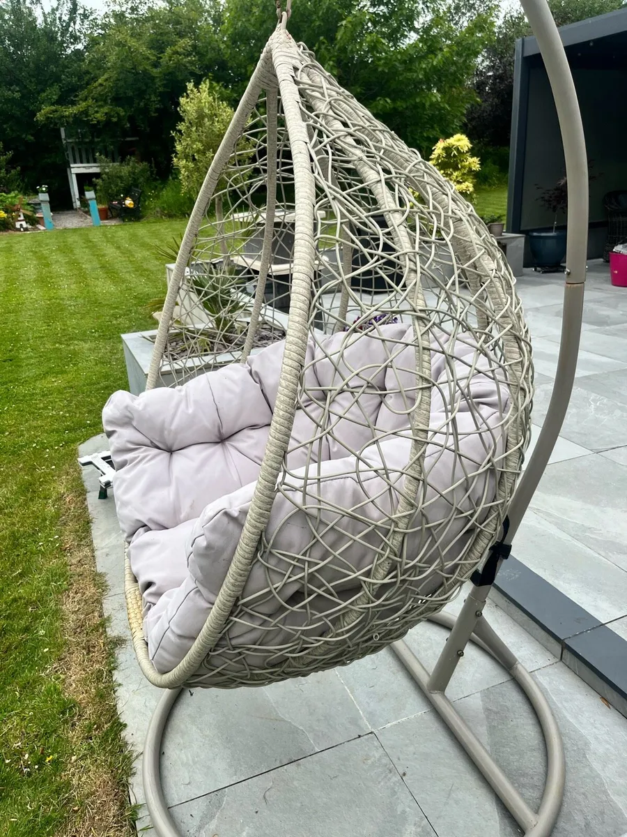 Egg chair - Image 2