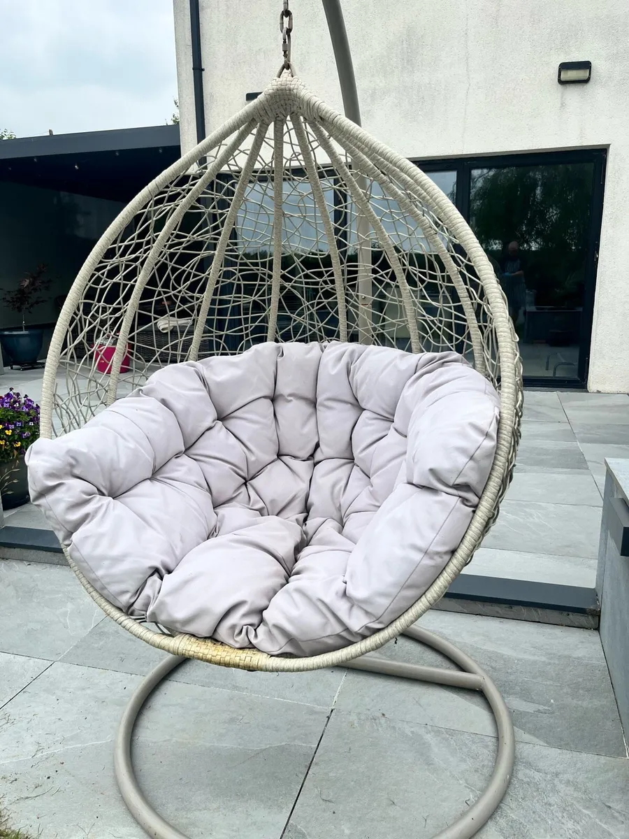 Egg chair - Image 4